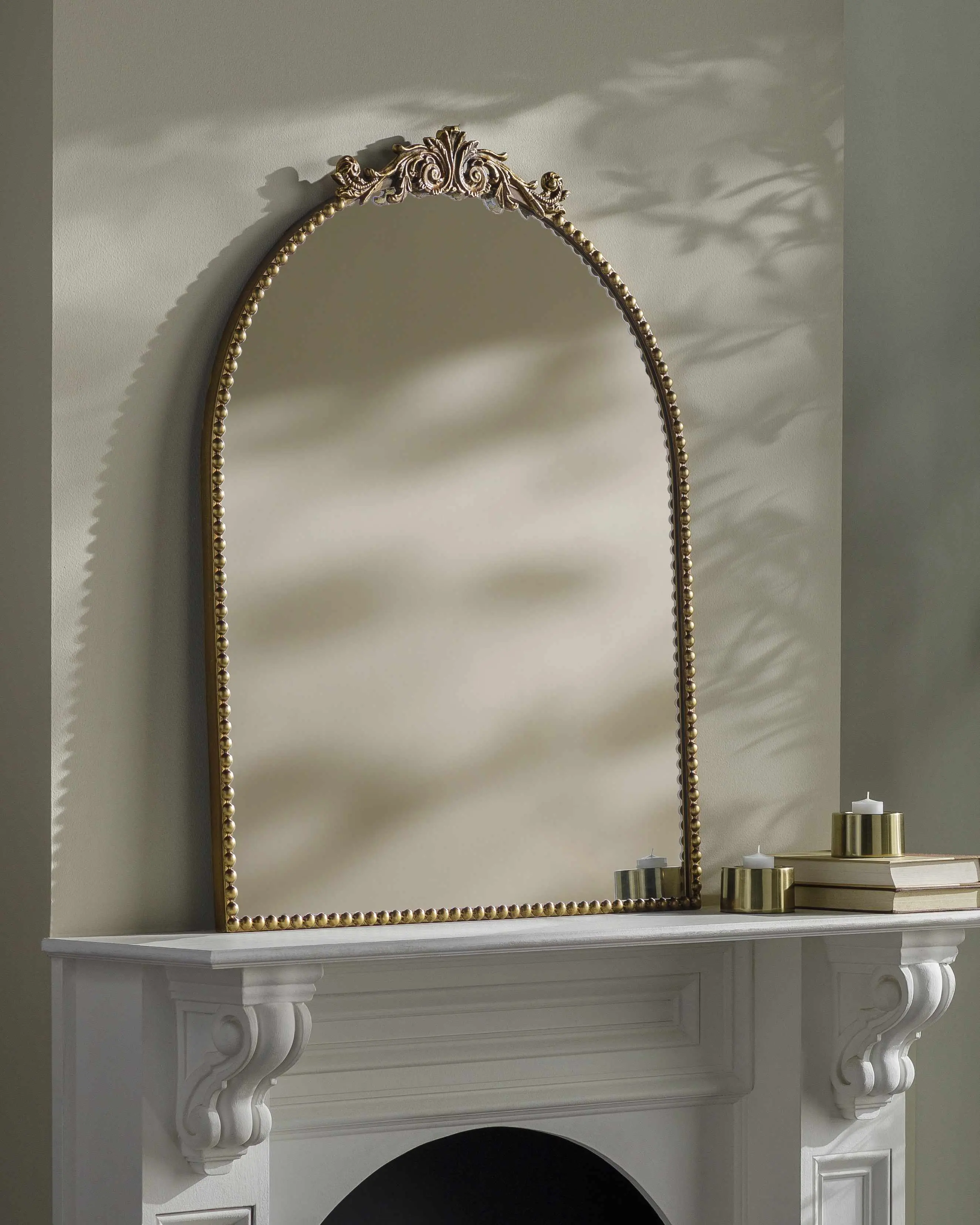 Dostoyevka Traditional Gold-Crowned Mirror, Home Decor Piece for Home Supplies Dostoyevka Traditional Gold-Crowned Mirror, Home Decor Piece for Home Supplies