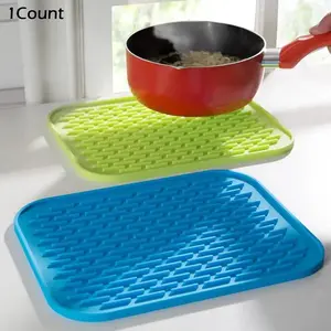 Silicone Pot Mat, 1 Count Heat Resistant Pot Mat, Non-Slip Kitchen Coasters for Table Protection, Durable Placemat for Hot Dishes & Drink Stability