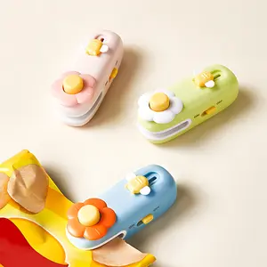 Miniature flower sealing machine - multi-functional small household snack sealing machine - hand-pressed magnetic suction type - can be used as fridge stickers
