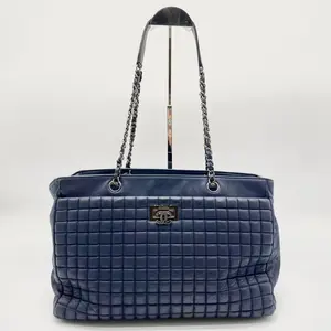 Pre-owned CHANEL leather Shoulder Bags Bubble Quilted Shopping Tote