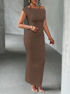 Women's Elegant One-Shoulder Pleated Bodycon Maxi Dress in Apricot Wavy Textured Knit Fabric Long Dress for Parties Dates and Special Occasions Stylish Formal Womenswear