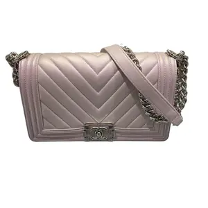 Pre-owned CHANEL Quilted lambskin leather Shoulder Bags Boy Flap Bag Iridescent Chevron Lambskin Old Medium 2018 Pink Purple Shimmer CC Push Lock Closure Chain Strap Shoulder Bag