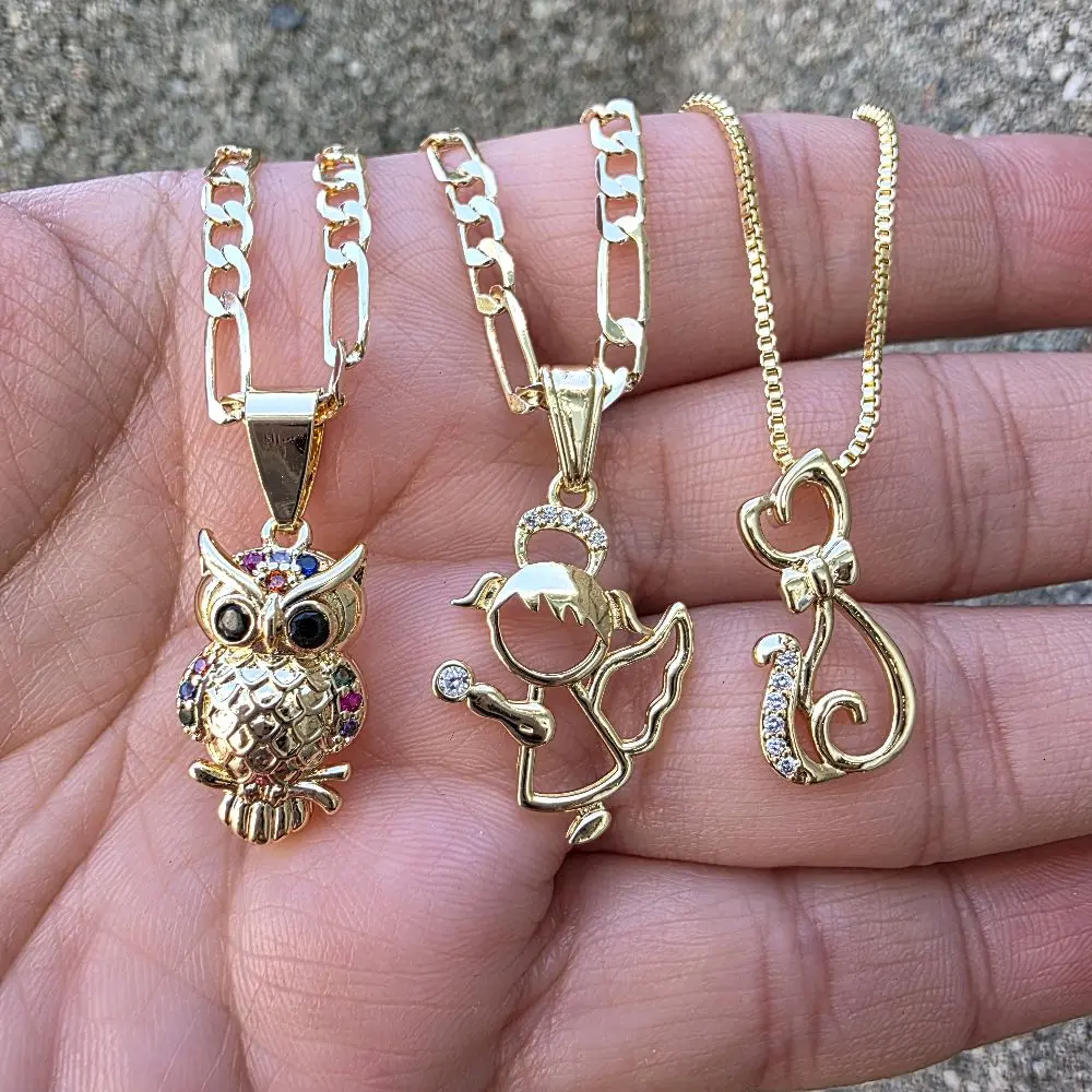 Gold plated necklace  comes with chain size 20 inches long