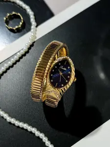 Women's Snake Bracelet Watch, Elegant Silver Color Quartz Wristwatch, Fashionable Oval Dial, Alloy Case, Buckle Closure, Quartz Movement Watch, Fashionable Watches