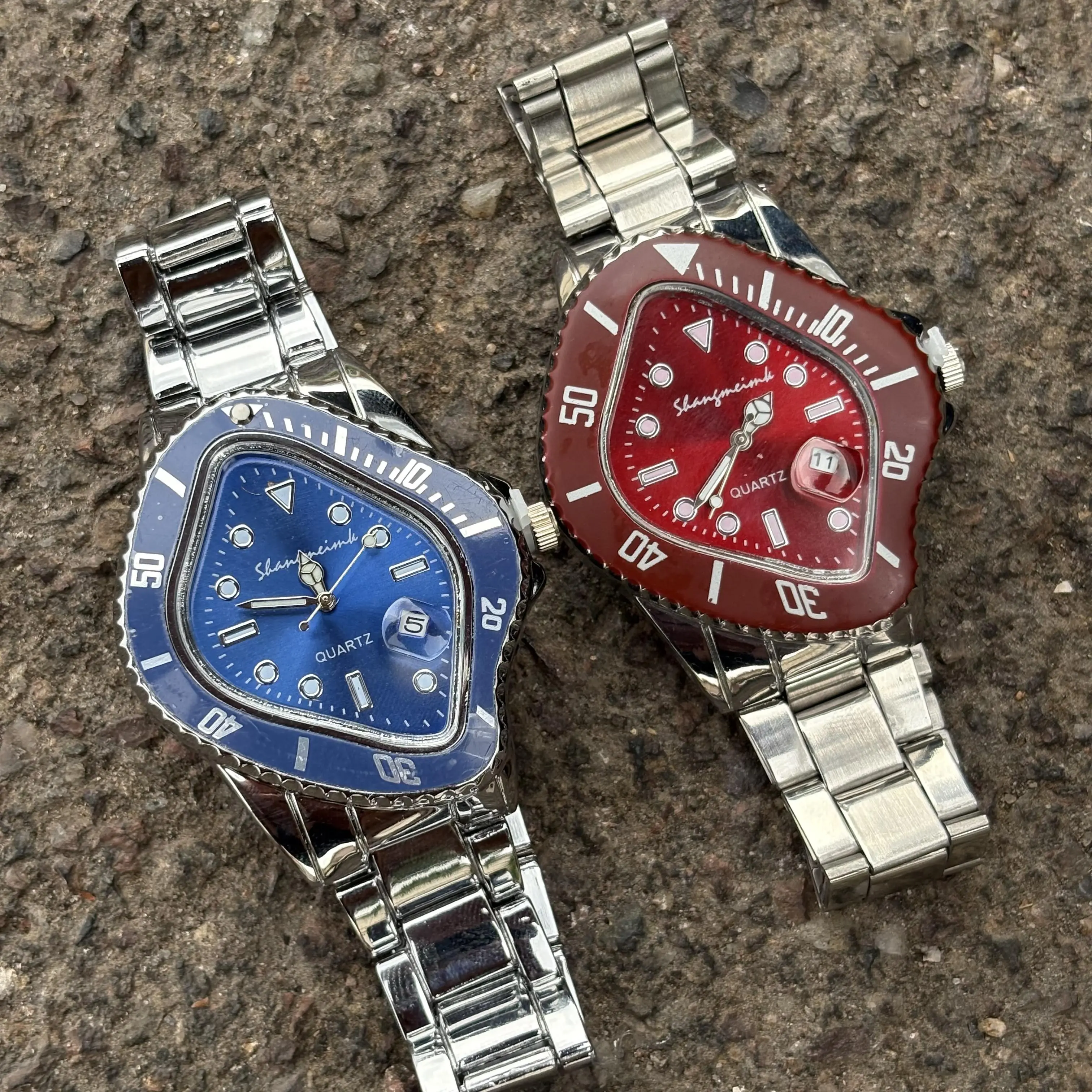 Men's Diver Quartz Watch Set of 2, Melted Water-Resistant Sport Watches, Red & Blue, Adjustable Steel Band