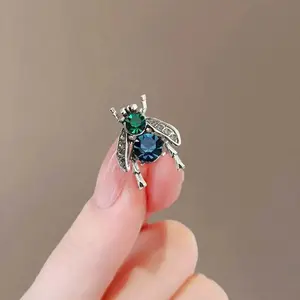 1PC Vintage Fashion Crystal Bee Shaped Brooches For Women Trend Creative Insect Corsage Clothing Coat Jewelry Accessories Gifts