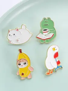 4-Piece Cute Cartoon Banana Cat & Tired Duck & Reading Frog Design Alloy Brooch,Cute Pet Anmial Badge,Fashion Brooch for Party, Jeans, Scarves, Hats Decoration, Trendy All-match & Exquisite Brooch for Birthday Gift