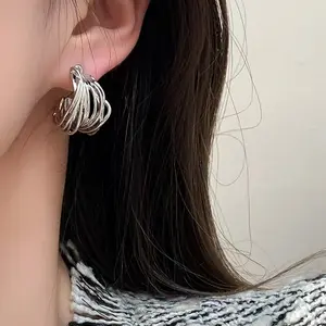 Chic Claw Hoop Earrings Twisted Silver Earrings with S925 Silver Pins