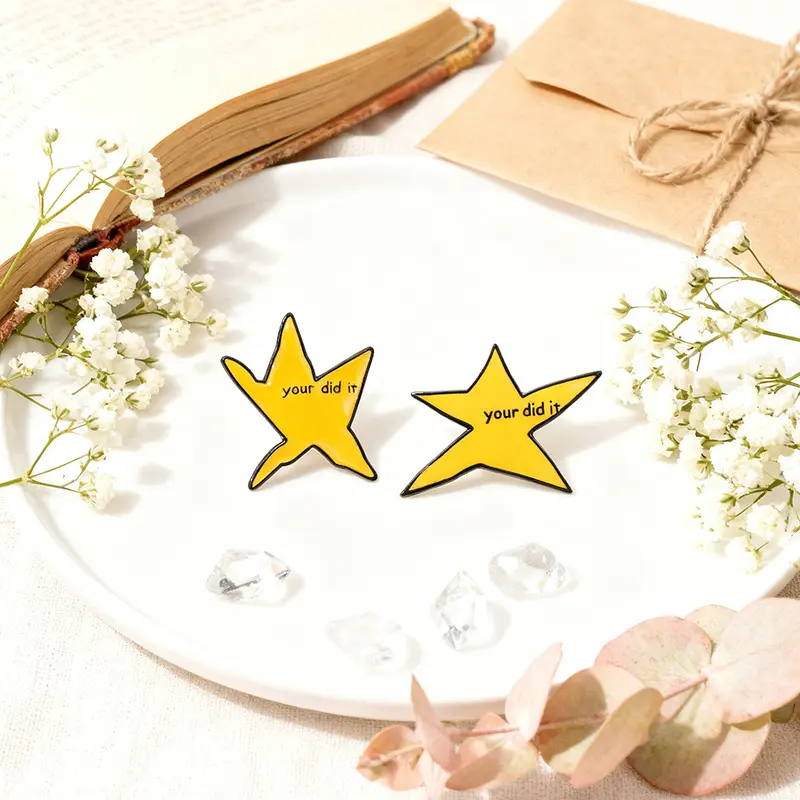 Funky Gold 2-Pack Funny Meme Star Lapel Brooches - Fashion Accessories with Adjustable Clips, Sweet Cool Wind Emblem Badge Decoration for Clothes Collar Accents