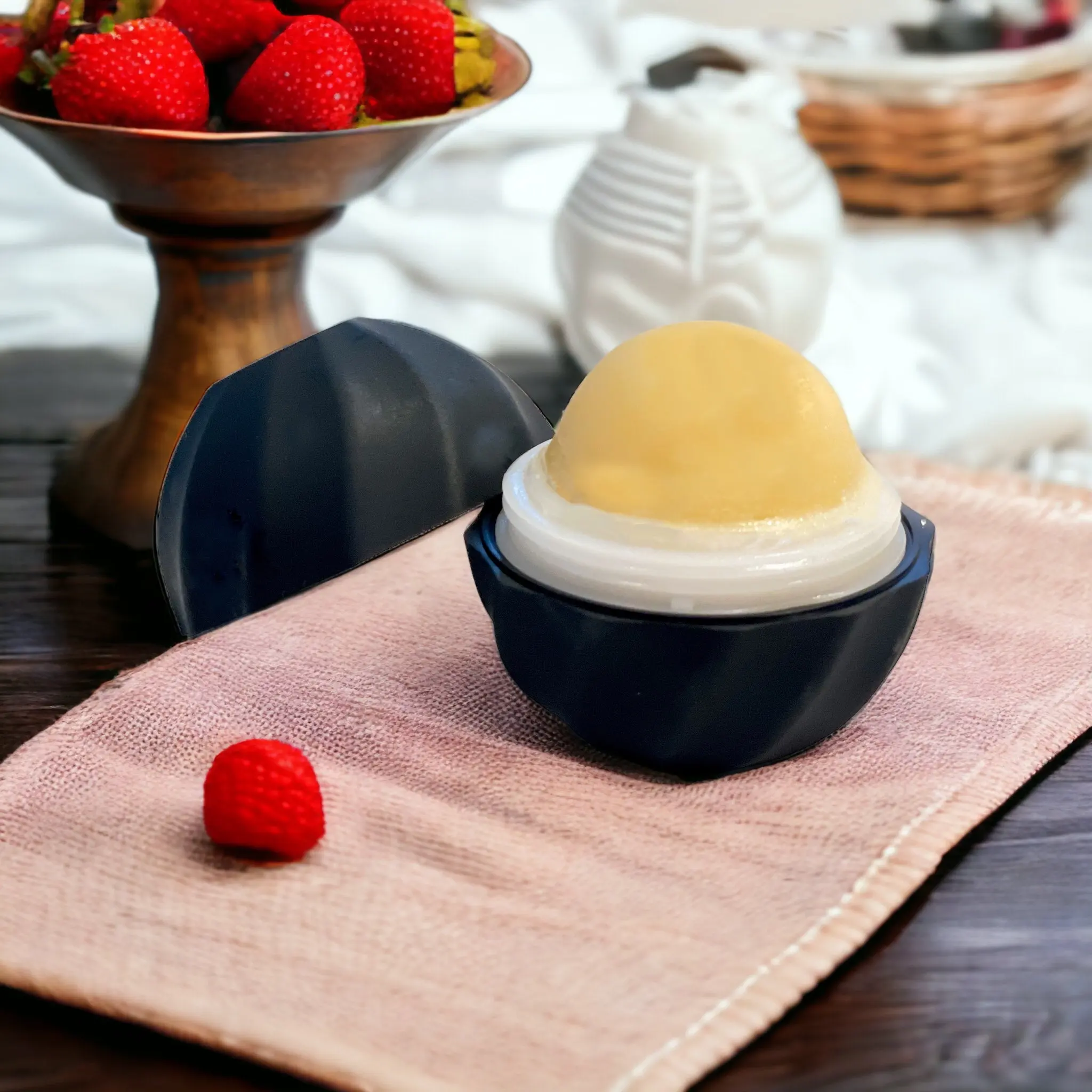 The Nudie Bar Cosmetics flavored lipbalm - Vegan Moisturizing Nourishing Organic Skincare