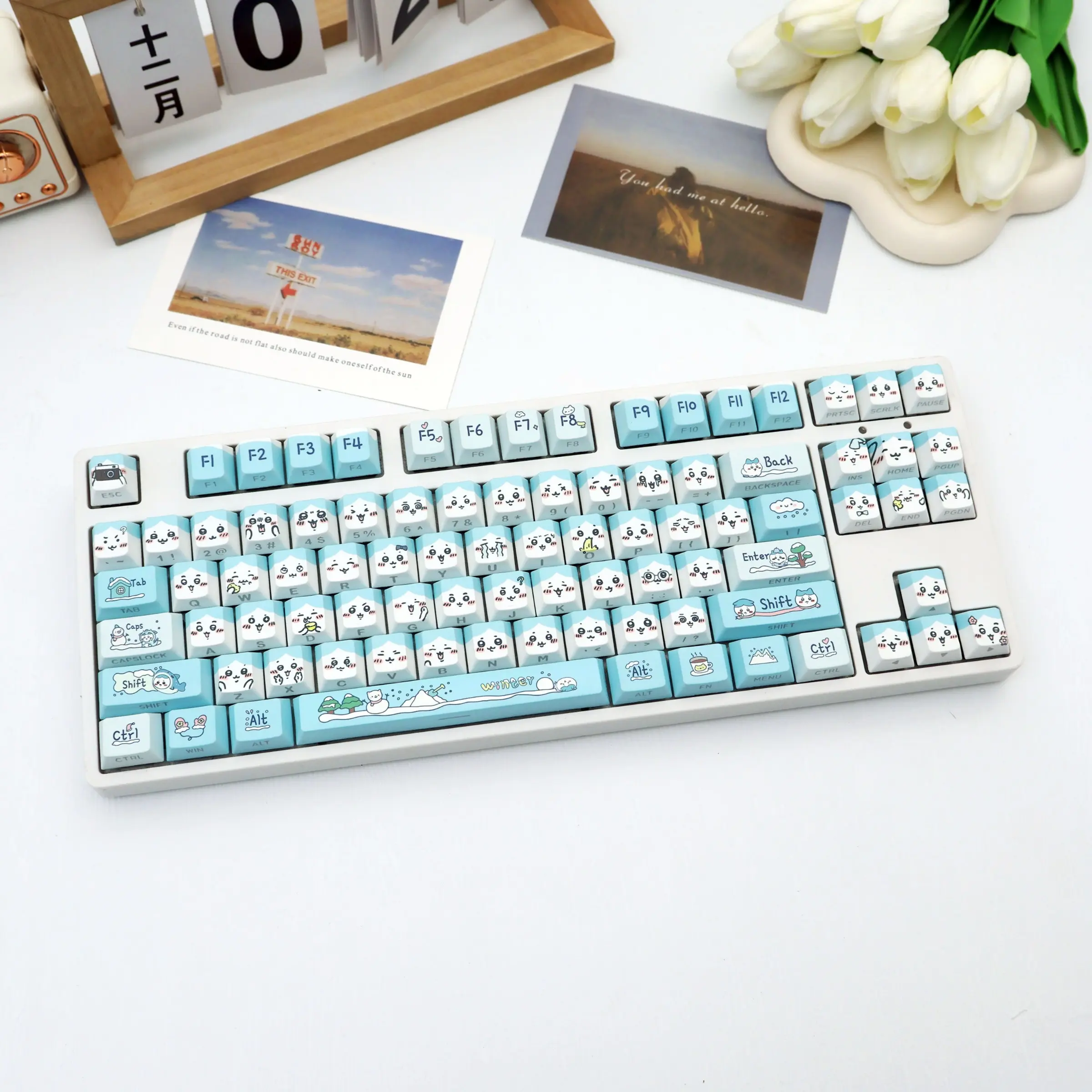138 Key Winter Little Cat Pbt Keycaps, Keycaps For Mechanical Keyboard, Cherry Style Side-Printed Semi-Transparent, Dye Sublimation, Compatible with Mx Axes, Fits 61/64/68/87/96/104/108 Models