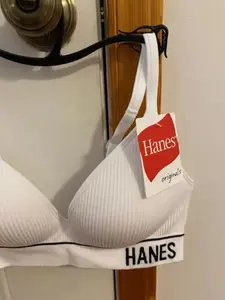b'NEW WOMEN SIZE MEDIUM HANES ORIGINALS RIB CONTOUR COMFORTFLEX FIT BRALETTE'
