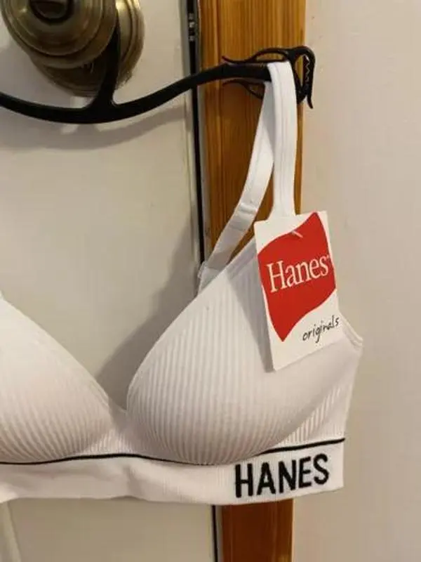 b'NEW WOMEN SIZE MEDIUM HANES ORIGINALS RIB CONTOUR COMFORTFLEX FIT BRALETTE'