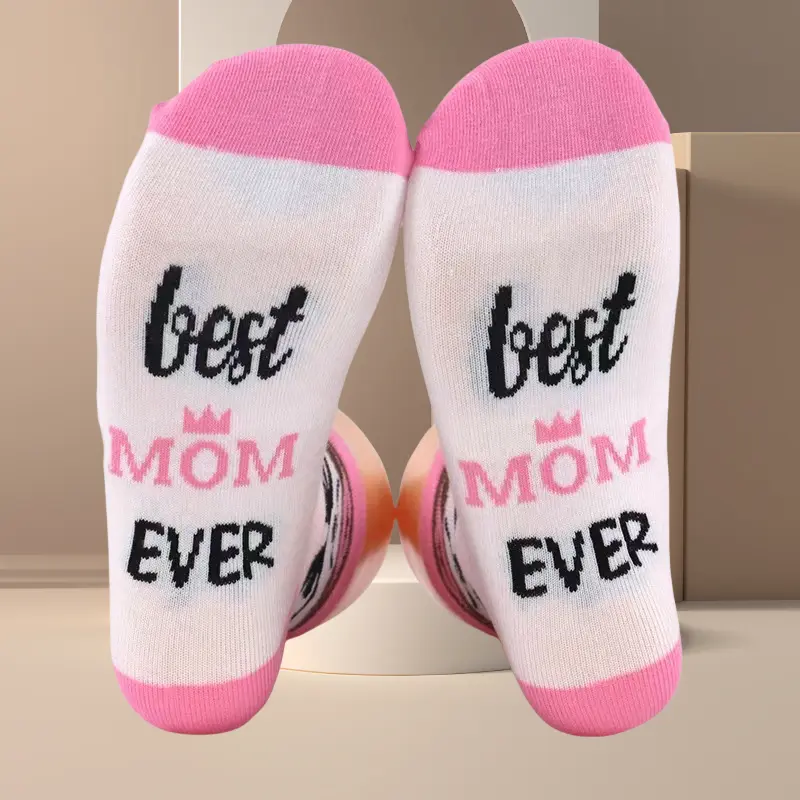 5 pairs of Mom socks – comfortable and breathable mid-calf short socks with a crown design, perfect Mother’s Day gift, cute socks
