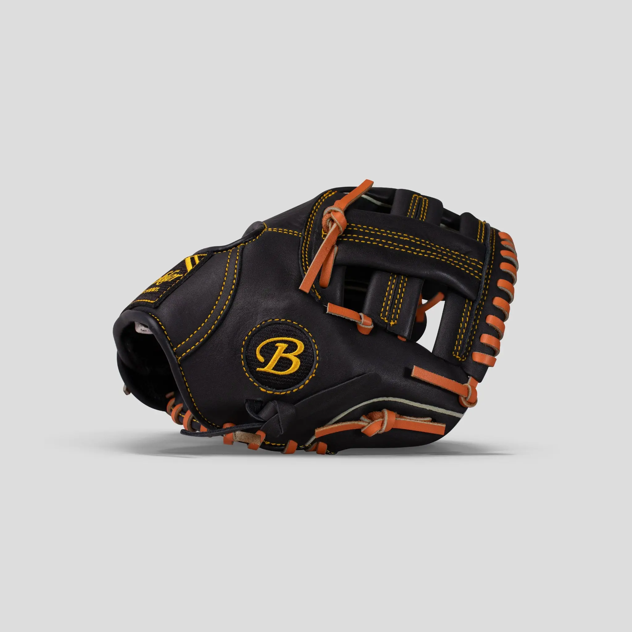 Training 9.5" 10" Black/Tan Fielder's Glove