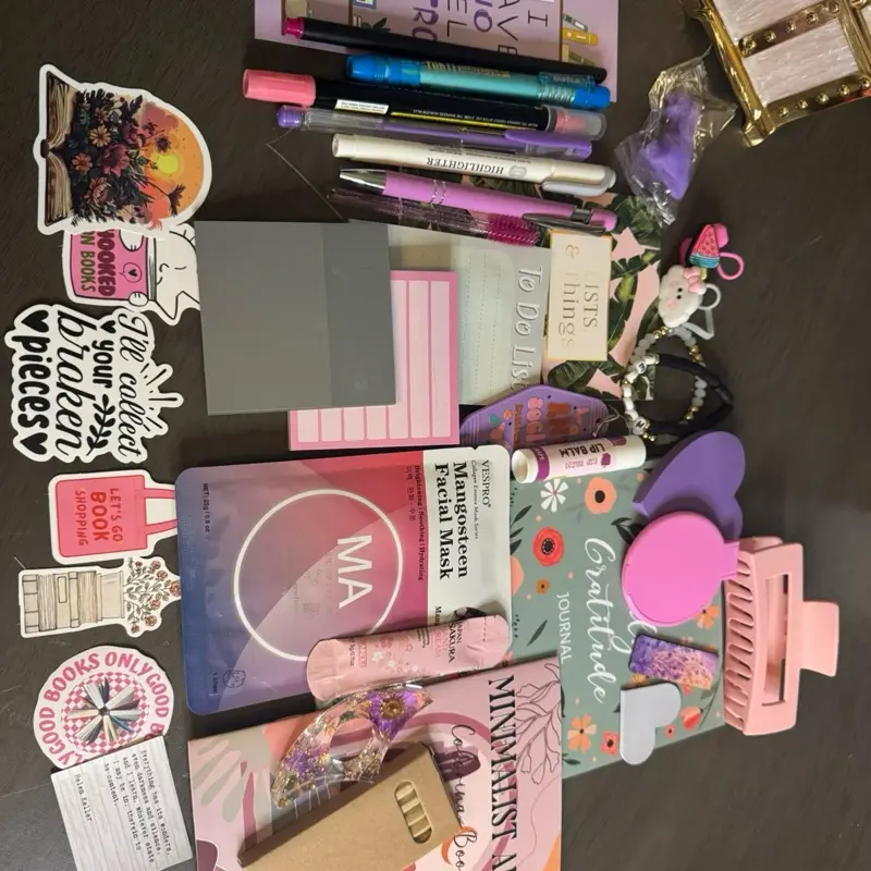 Bookish bundle! Bookish bundle!