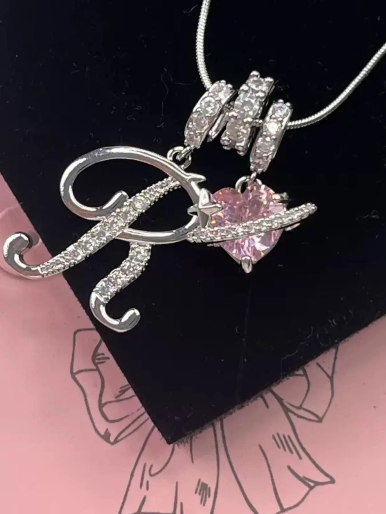 Dopamine Girl 26 Letter Heart Necklace, Fashion Versatile Gift, Perfect for Vacation and Daily Wear, Elegant Copper Chain