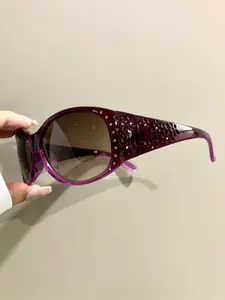 Punk Rectangular Frame Glasses, Trendy Novelty Hollow Wide Frame Legs Eyeglasses for Men and Women, Retro and High-End Eyewear, Square Mirrored Shades