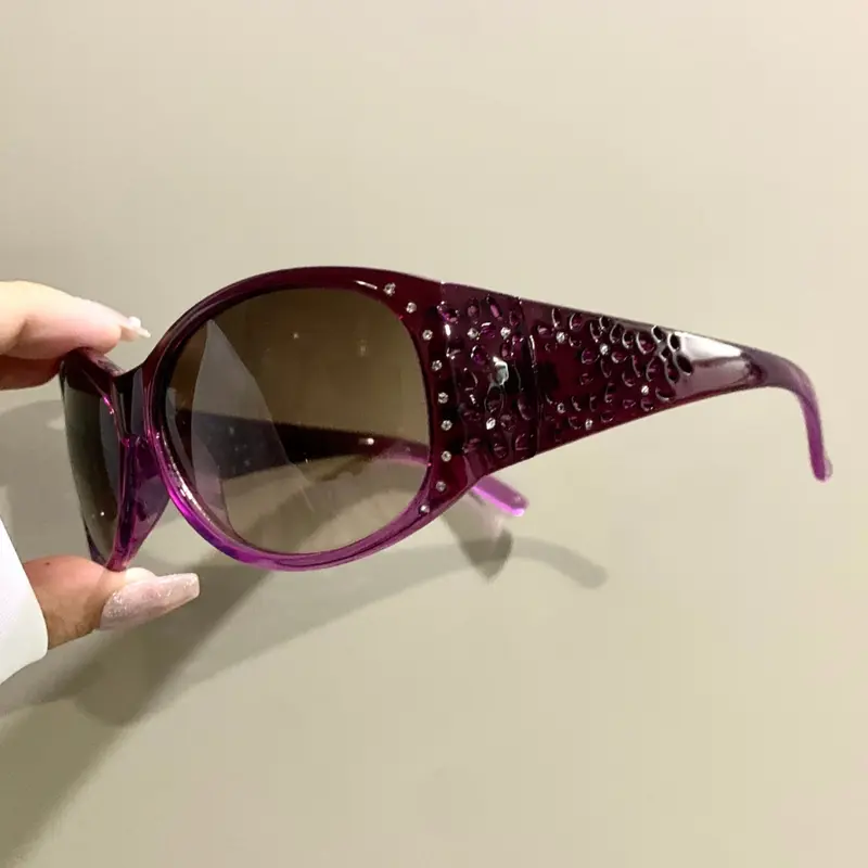 Punk Rectangular Frame Glasses, Trendy Novelty Hollow Wide Frame Legs Eyeglasses for Men and Women, Retro and High-End Eyewear, Square Mirrored Shades, Cool Glasses
