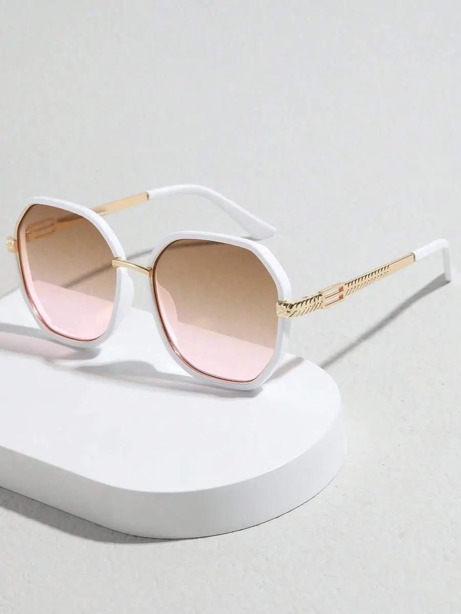 ShineThru Women's High Quality Square Frame Sunglasses - 1 Pair Full Rim Lightweight Female Eyewear with UV Protection, Trendy Casual Fashion Accessory for Summer Beach & Outdoor Travel