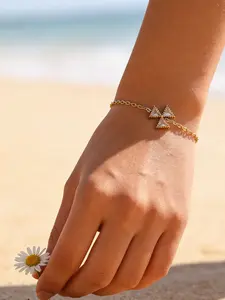 Triangle Crystal Four-Leaf Clover Hand Chain Bracelet, Women's Vintage Zirconia Chain, Waterproof Boho Beach Summer Holiday Accessory Gift