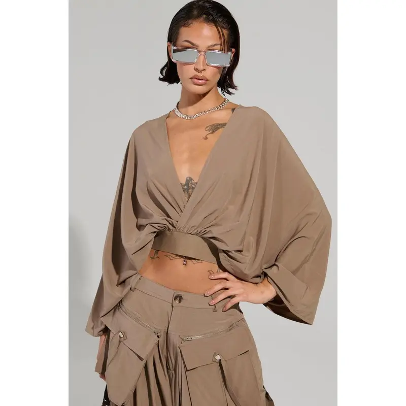 TALK ABOUT ME BLOUSE IN BROWN