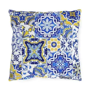 Tradicional Outdoor Pillow