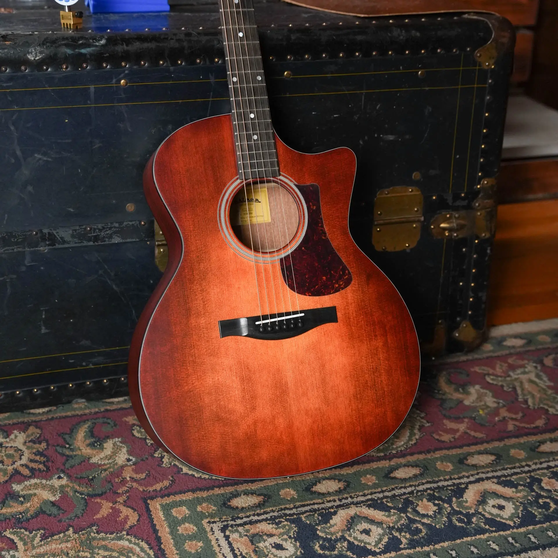 Eastman AC122-1CE-CLA Classic Finish Grand Auditorium Cutaway Guitar w/Fishman Pickup #0561
