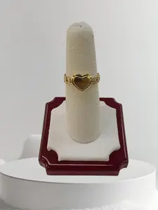 Anillo de corazón eslabón chino oro 14k
