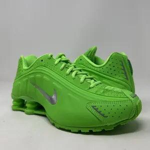Women's Nike Shox R4 "Green Strike" 2024 W/Box - HV0839-398, Authentic, New Trainer