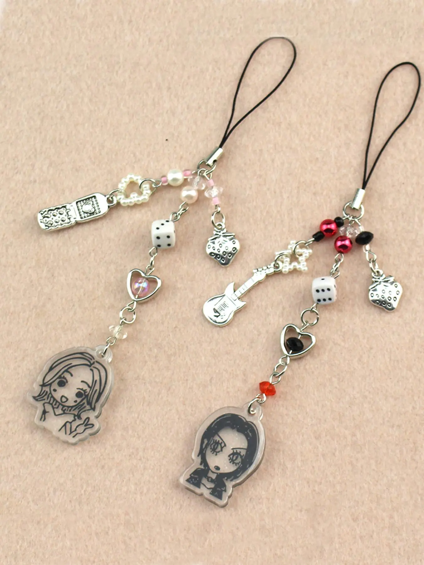 アニメ Crystal Present UTAU CHAIN Cartoon Anime Peripheral NaNa & Hachi Keychain Kawaii Guitar Dice