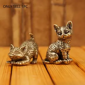 Retro brass miniature kitten, desktop decorative figurine of a simulated animal. No electricity required. Perfect gift for cat lovers. Cat-themed gift, desktop decoration, art sculpture, intricate craftsmanship, decorative sculpture