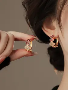 Clover Circle Earrings for Women, Luxury Light Luxury Ear Studs, Unique and Beautiful Ear Cuffs, High-End Fashion Jewelry