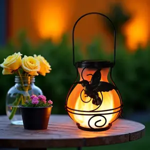 Solar Lantern Outdoor Waterproof Flame Light, Camping Lamp, Hummingbird Garden Decoration, Hanging Solar Light for Yard Porch Garden Decor, Outdoor Garden Lighting