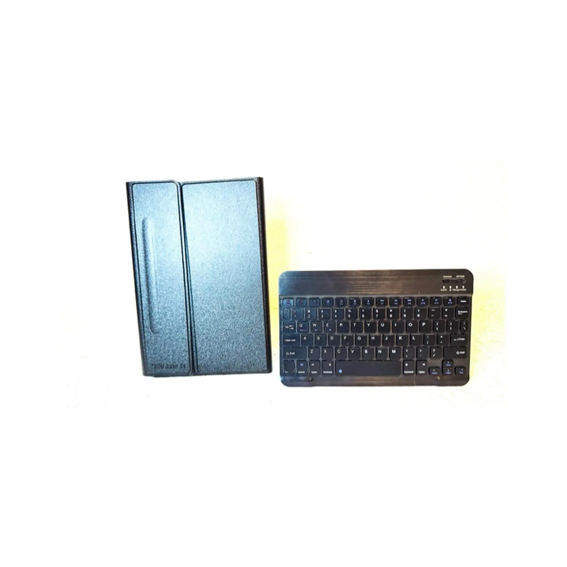 Wireless Magnetic Keyboard for iPad with Covering Protector and Charging Cable Transform Your Tablet into a Laptop