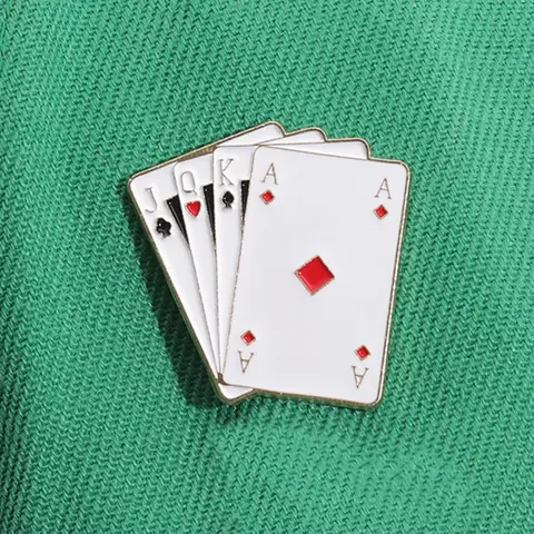 Playing Card Design Hearts Brooch Clip, Creative Fashion Alloy Badge, Alloy Brooch Pin, Creativity Clothes Accessories for Men & Women for Daily Life
