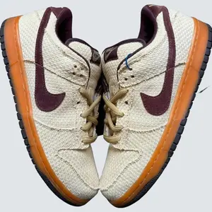 US 9.5- Nike Dunk Low Pro SB Red Hemp VNDS 100% Authentic