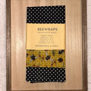 Beeswax Food Wrap Family Pack - Small 8"x8", Medium 10"x10", Large 14"x14", X-Large 16"x16" - Eco-Friendly Disposable Cookware