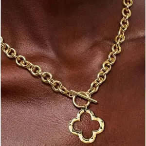 Chunky 16K Gold Plated Necklace for Women, Hammered Cross Heart Clover Pendant, 45cm Paperclip Chain Non Tarnish Dainty Toggle Necklace Jewelry