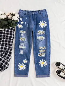 Plus Size American Vintage Daisy Patchwork Denim Jeans, Frayed Hole Casual Long Pants, Slim-Fitting All Seasons Clothing