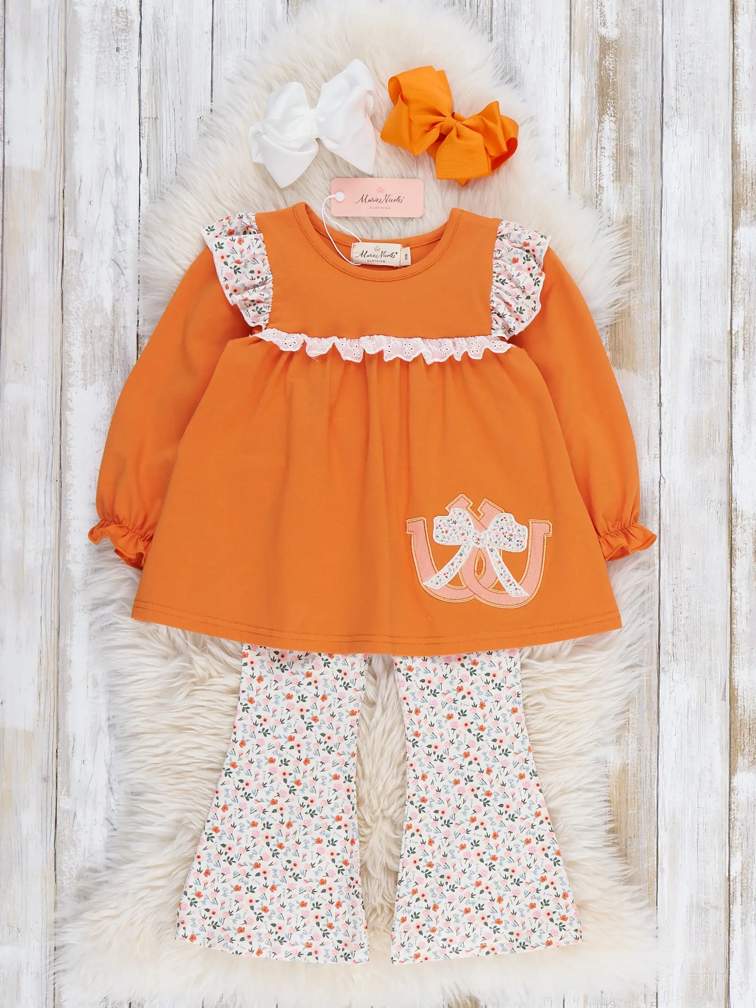 Western Luck Horseshoe Embroidered Outfit