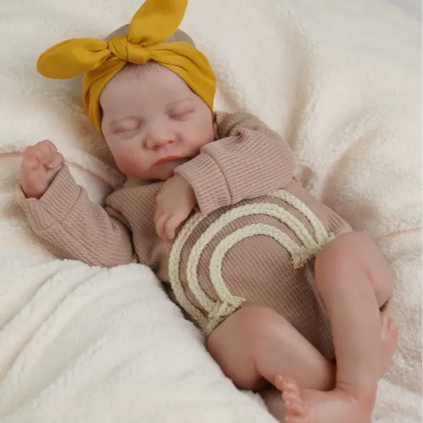 20-inch Noah Boy Close eyes