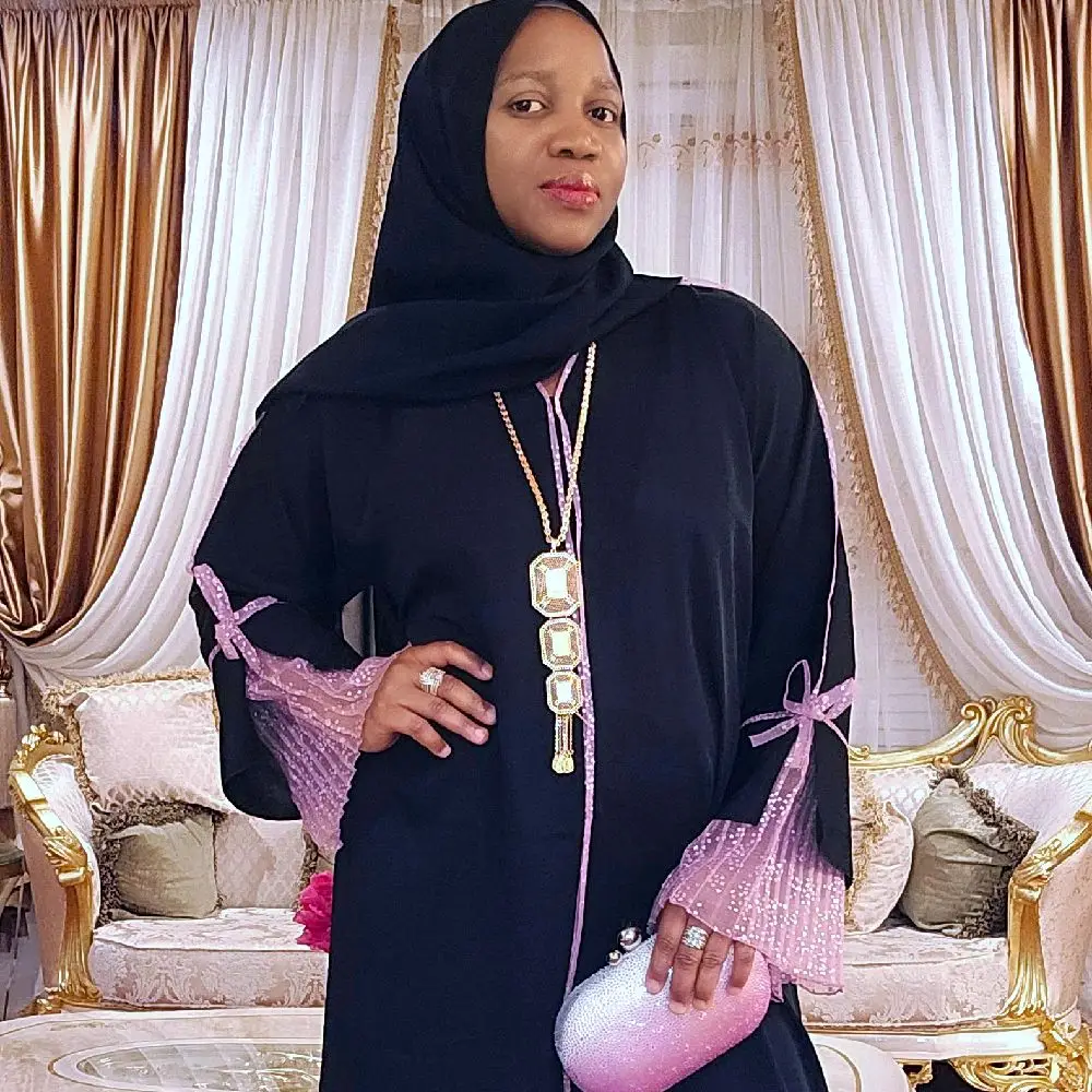Regal Bloom Abaya - Black Traditional Style with Pink Accents