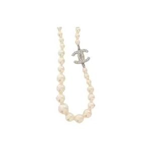 Pre-owned Chanel Pearl and CC Logo Classic Long Double Necklace 1108GIA0010