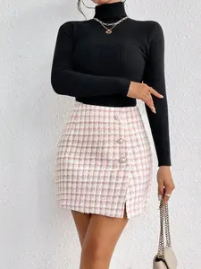 A women's fashionable pink and white plaid tweed split skirt, suitable for commuting to work, shopping, outdoor activities, indoor and outdoor wear