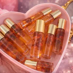 Divine Goddess Glamour Magick Oil for Glamour Magick , attraction , self love , enchantment