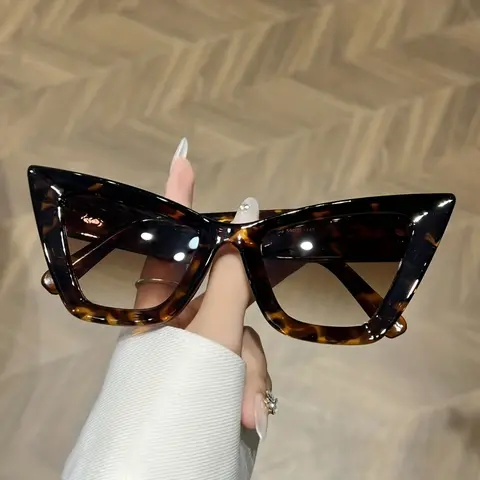 Women's Trendy Vintage Oversized Cat Eye Sunglasses - Full Rim Composite Tortoiseshell Frames, Retro Gradient PC Polycarbonate Lenses, High Quality Luxury UV Protection Eyewear, Statement Style Fashion Accessory
