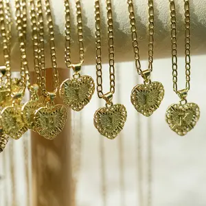 heart-shaped initial pendant necklace Lace pendant 26 English letter necklace Unisex Couple jewelry Token of love