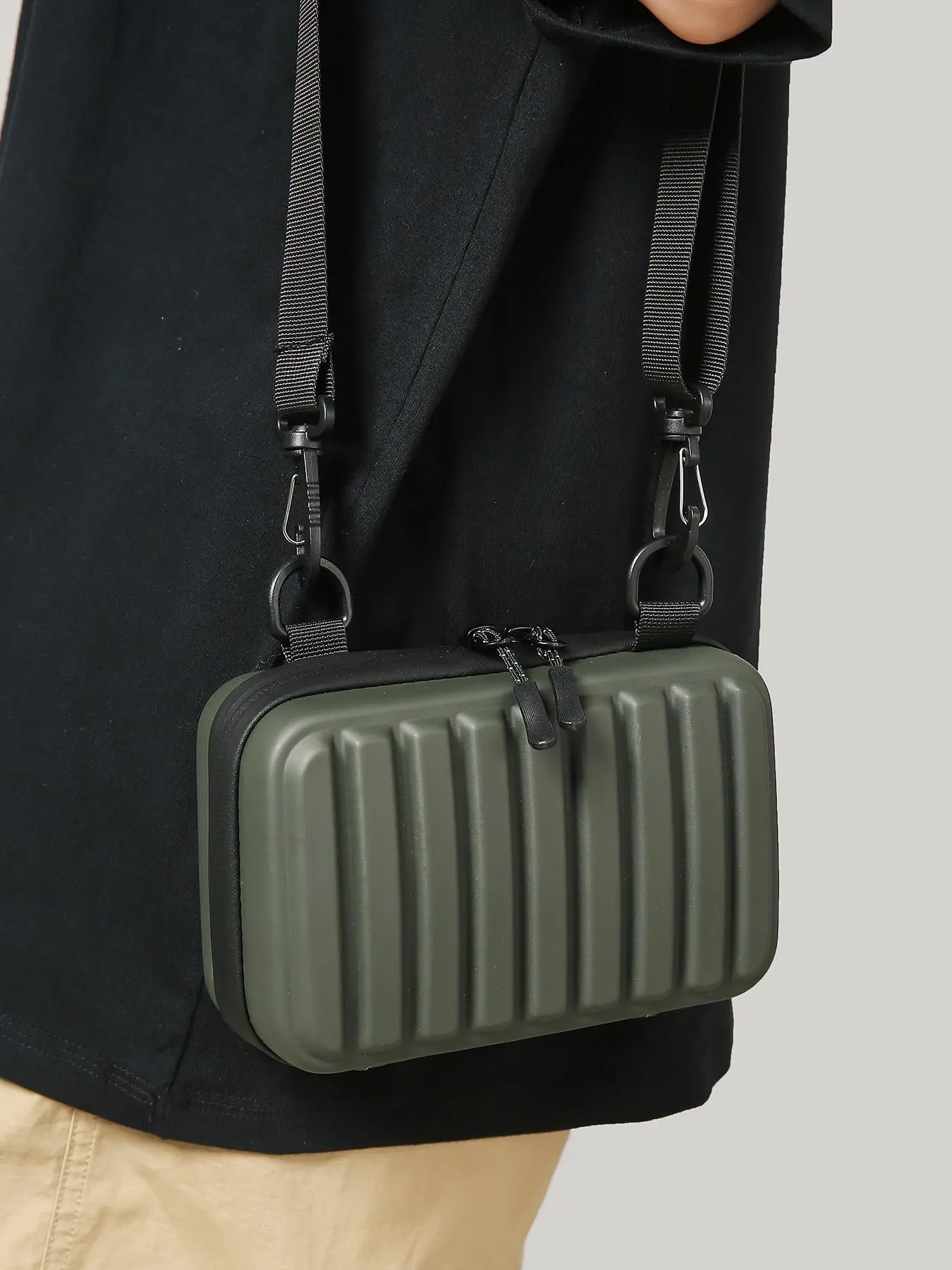 Men's Casual Plain Zipper Crossbody Bag, Simple Style Crossbody Bag with Adjustable Strap, Fashionable Bag for Daily Commuting, Versatile Travel, Work and School