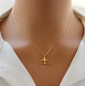 18K Gold Plated Airplane Pendant Necklace for Women – Travel-Inspired Dainty Jewelry Gift
